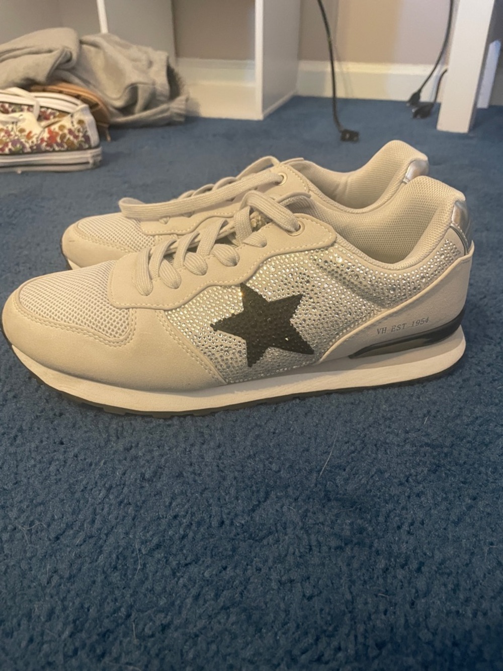 Sparkle Star Casual Sneakers - Beige with Black Star